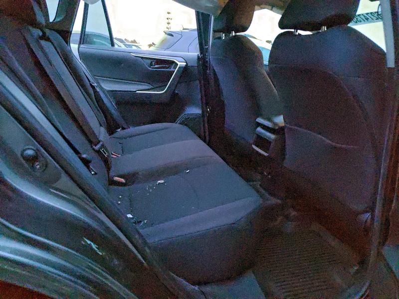 Photo 11 from auction – 2021 TOYOTA RAV4 LE with VIN 2T3F1RFV2MC221147