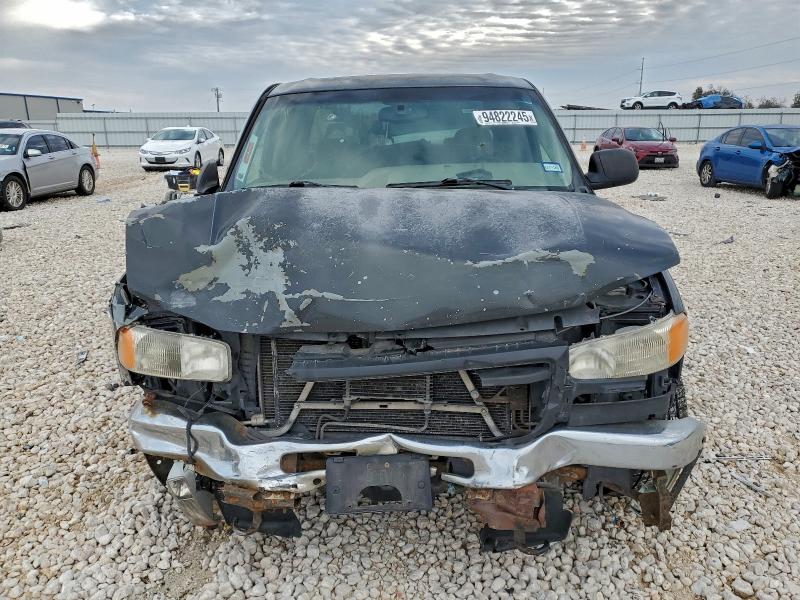 Photo 5 from auction – 2005 GMC NEW SIERRA with VIN 2GTEC13T051202843