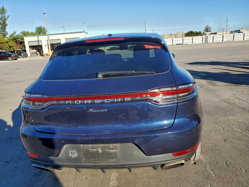 Photo 6 from auction – 2019 PORSCHE MACAN with VIN WP1AA2A50KLB04401
