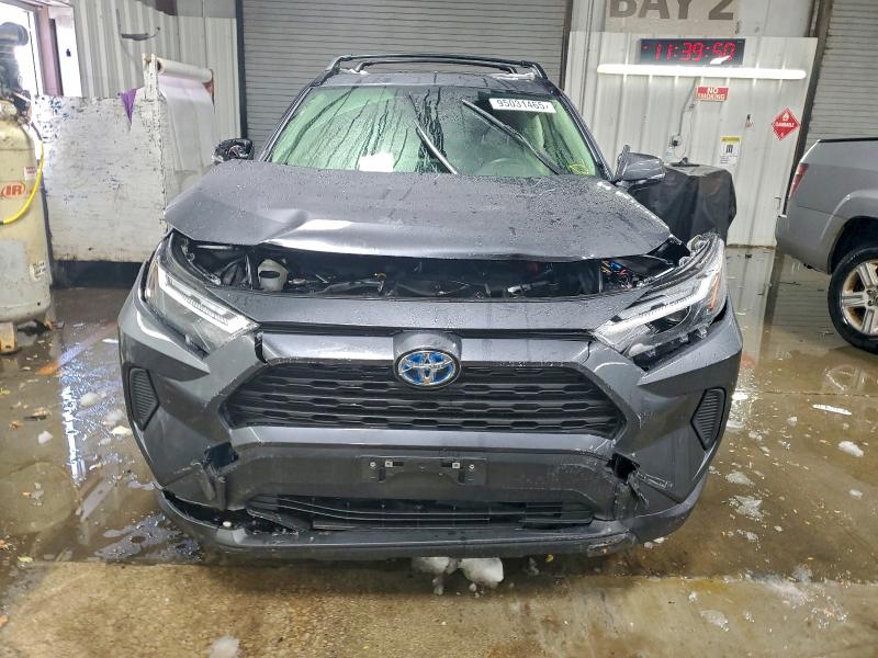 Photo 5 from auction – 2023 TOYOTA RAV4 XLE with VIN JTMRWRFVXPD575027