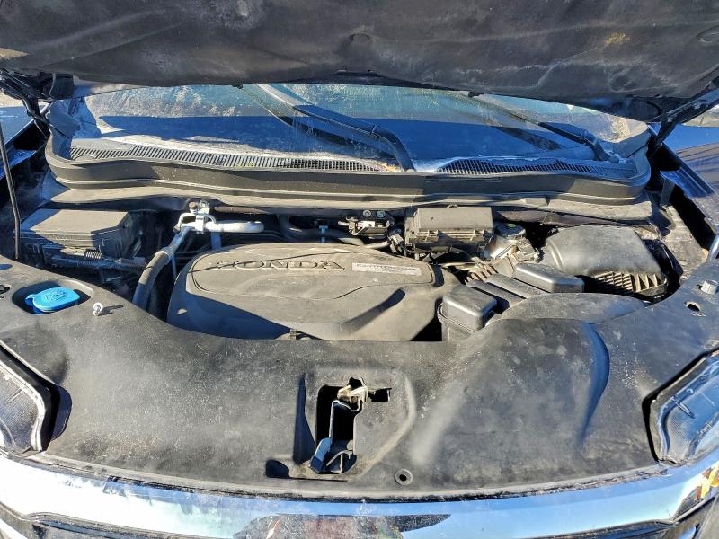 Photo 12 from auction – 2018 HONDA PILOT TOUR with VIN 5FNYF6H94JB011061