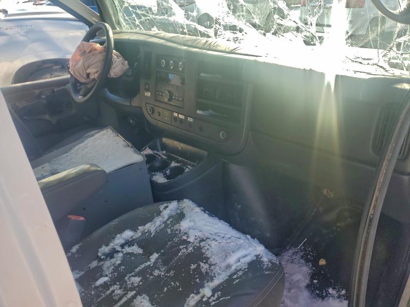 Photo 8 from auction – 2013 CHEVROLET EXPRESS G2500 with VIN 1GCWGFCA0D1902791