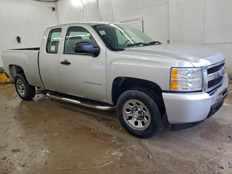 Photo 4 from auction – 2011 CHEVROLET SILVERADO with VIN 1GCRCPEX1BZ131787