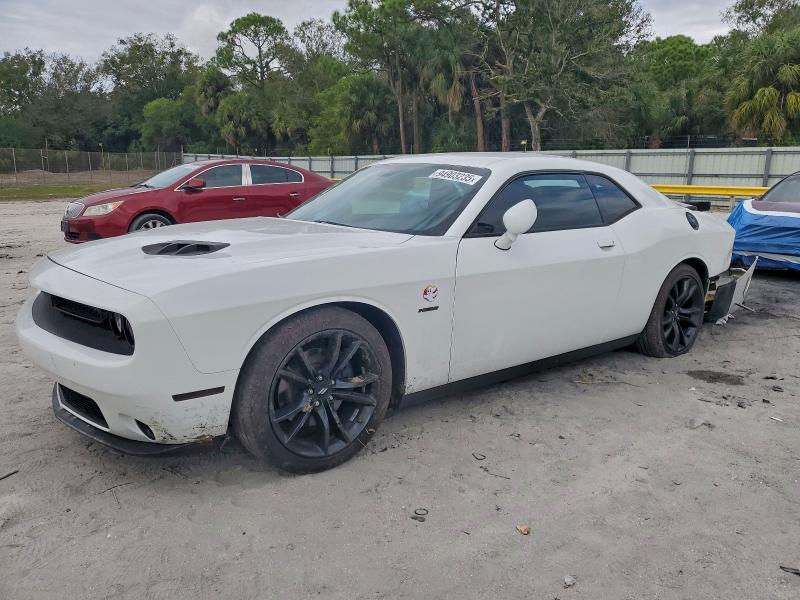 DODGE CHALLENGER 2018 with VIN 2C3CDZBT2JH270992 - Photo from auction
