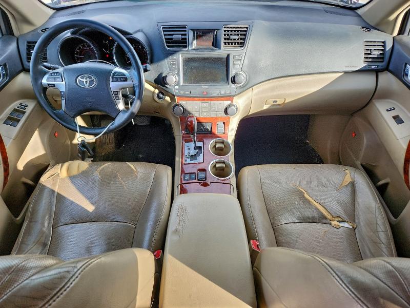 Photo 8 from auction – 2012 TOYOTA HIGHLANDER with VIN 5TDDK3EH4CS142591