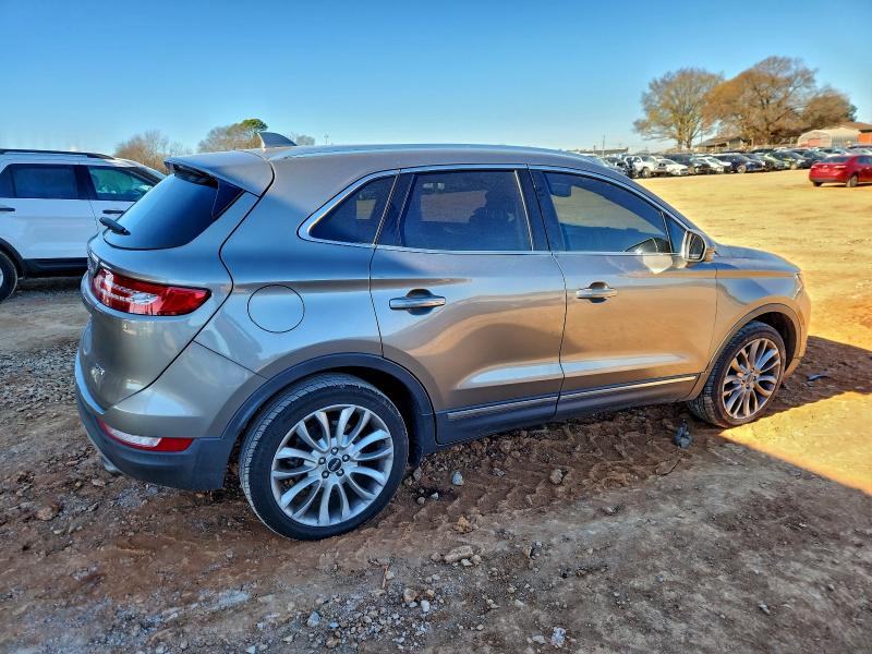 Photo 3 from auction – 2017 LINCOLN MKC RESERV with VIN 5LMCJ3C98HUL24736