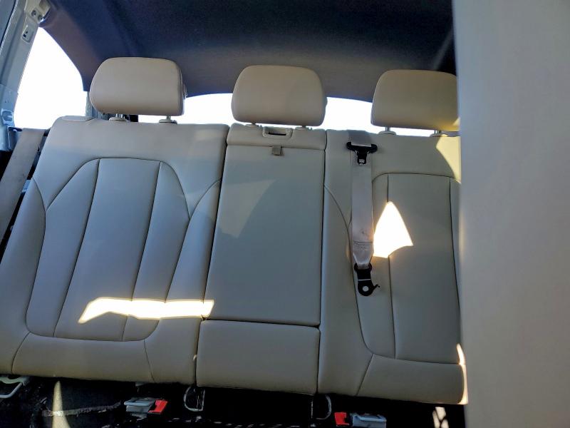 Photo 10 from auction – 2019 BMW X3 XDRIVE3 with VIN 5UXTR9C58KLE16850