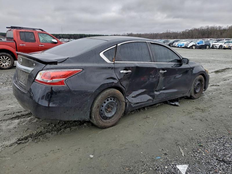 Photo 3 from auction – 2015 NISSAN ALTIMA 2.5 with VIN 1N4AL3AP2FC263855