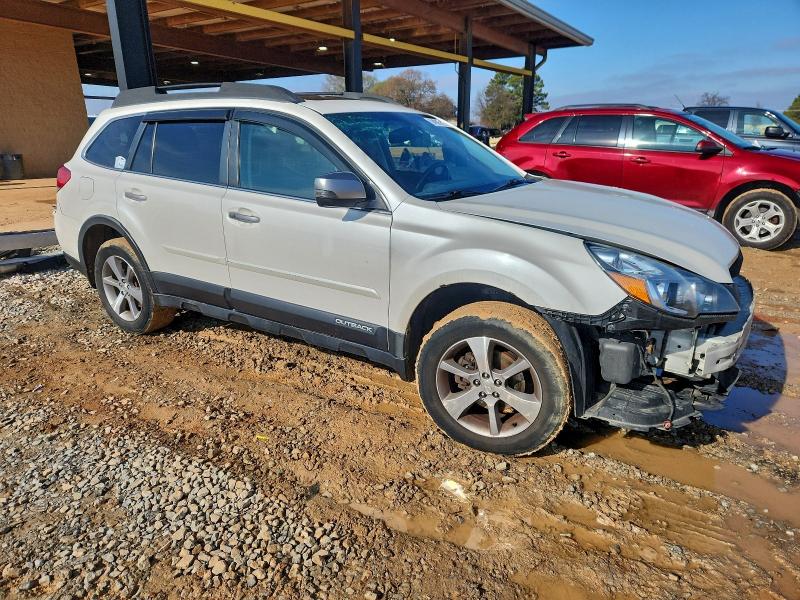 Photo 4 from auction – 2014 SUBARU OUTBACK 2. with VIN 4S4BRBPC8E3324907