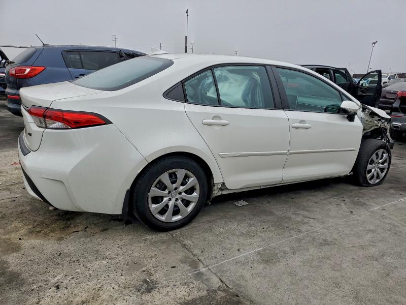 Photo 3 from auction – 2020 TOYOTA COROLLA LE with VIN 5YFEPRAE6LP144565