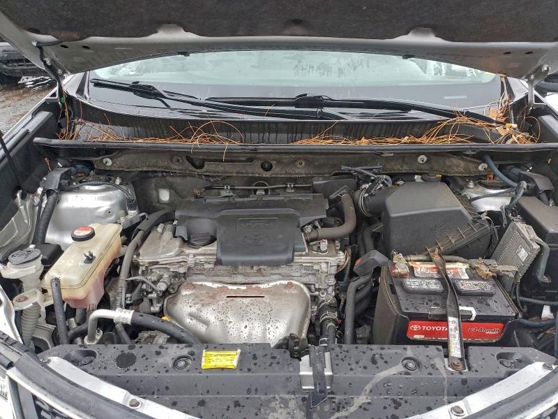 Photo 12 from auction – 2015 TOYOTA RAV4 LE with VIN JTMZFREV5FJ039913