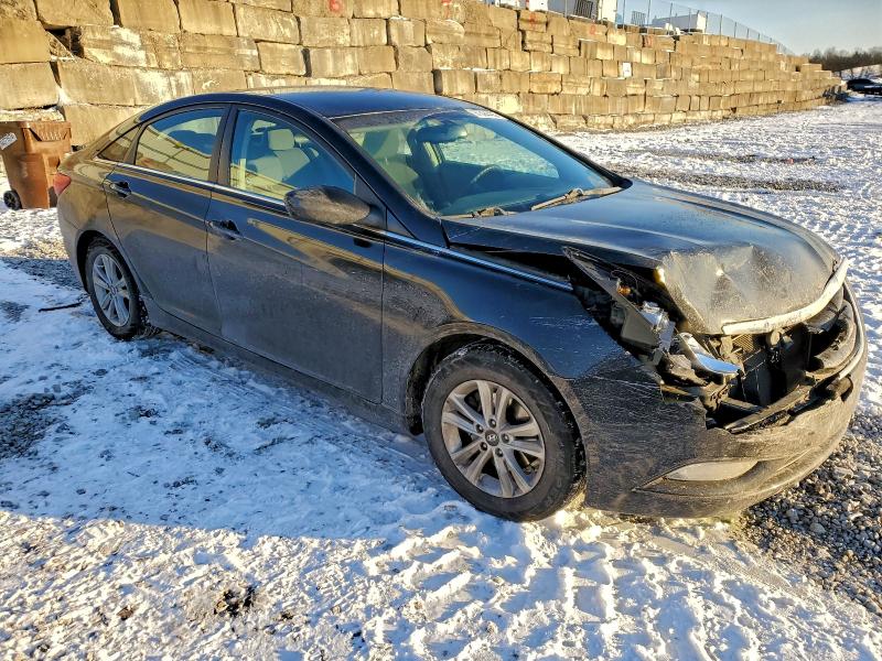 Photo 4 from auction – 2013 HYUNDAI SONATA GLS with VIN 5NPEB4AC9DH766253