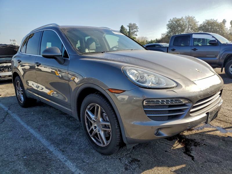 Photo 4 from auction – 2012 PORSCHE CAYENNE with VIN WP1AA2A22CLA01343