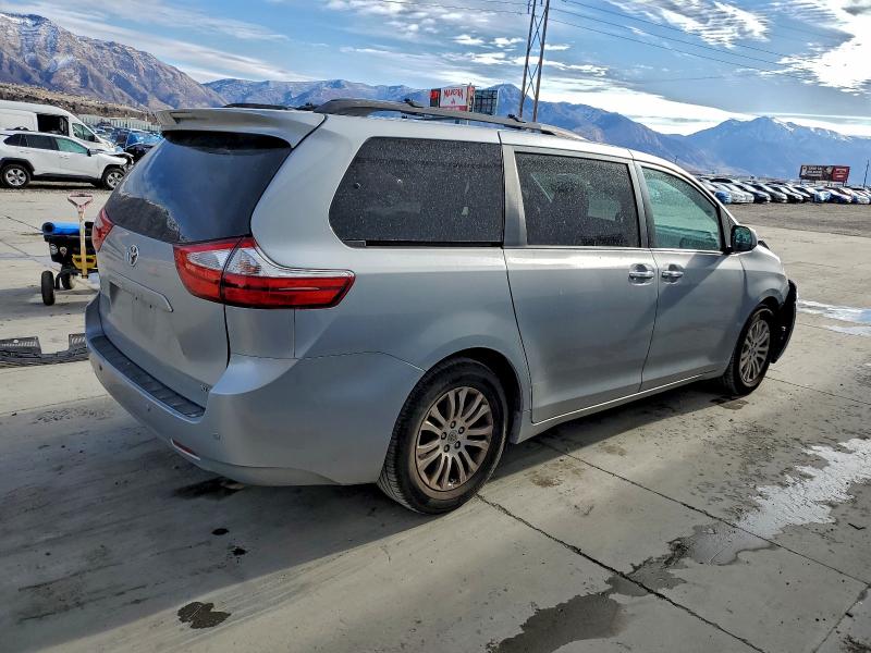 Photo 3 from auction – 2015 TOYOTA SIENNA XLE with VIN 5TDYK3DC3FS688018