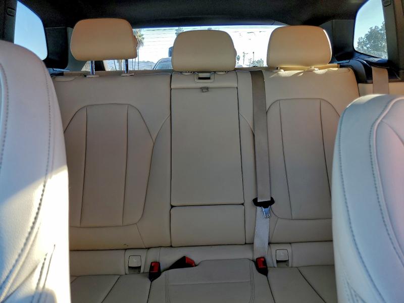 Photo 10 from auction – 2019 BMW X3 XDRIVE3 with VIN 5UXTR9C55KLD97724