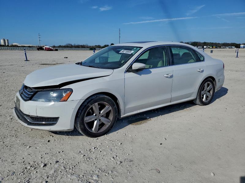 VOLKSWAGEN PASSAT SE 2012 with VIN 1VWBP7A35CC034604 - Photo from auction