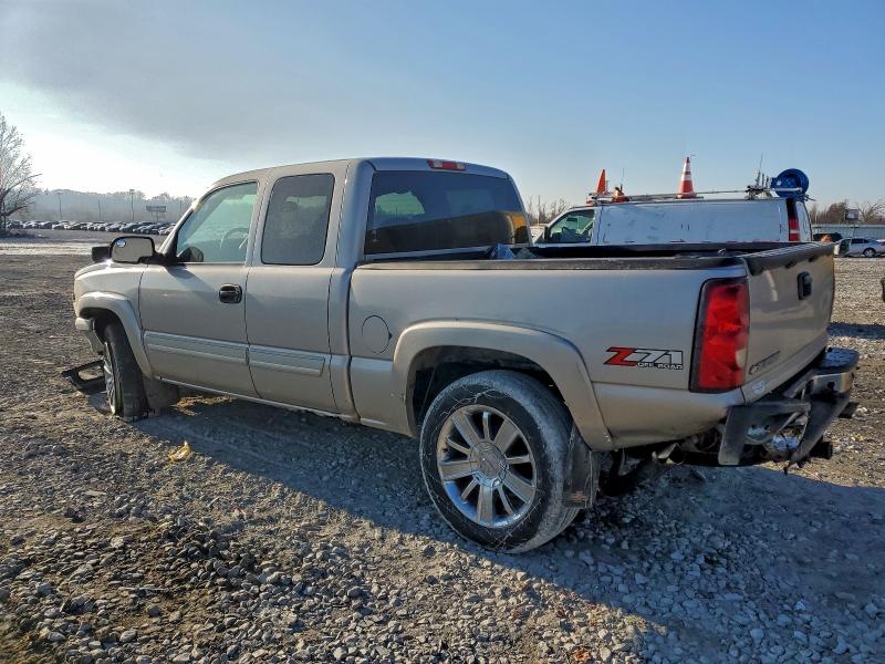 Photo 2 from auction – 2006 CHEVROLET SILVERADO with VIN 1GCEK19TX6Z175167