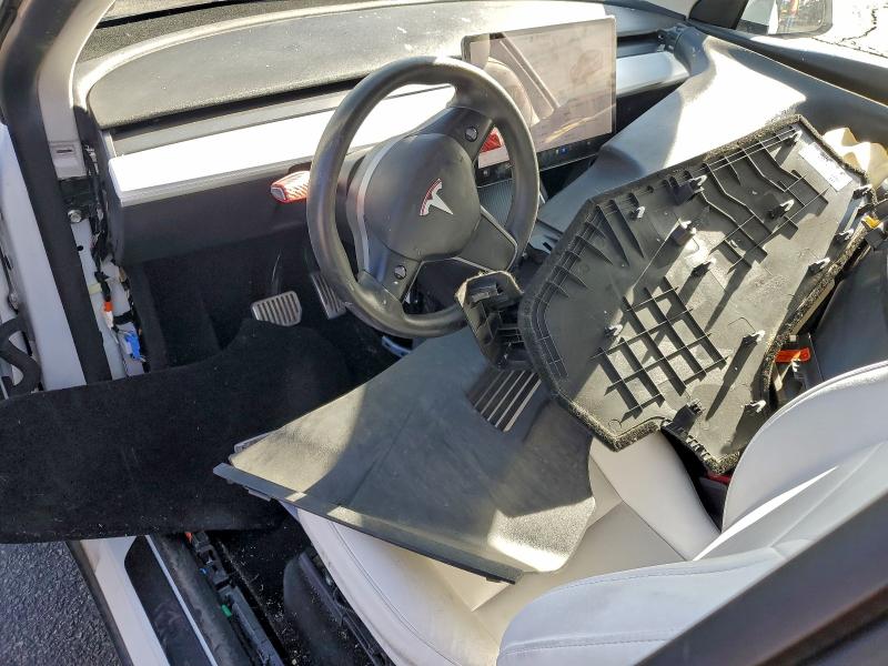 Photo 8 from auction – 2021 TESLA MODEL Y with VIN 5YJYGDEE5MF089940