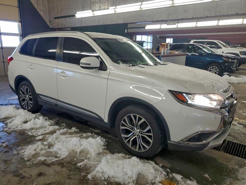 Photo 4 from auction – 2017 MITSUBISHI OUTLANDER with VIN JA4AZ3A31HZ008274
