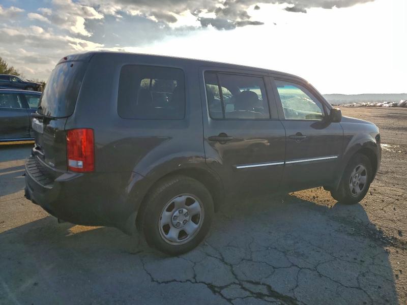 Photo 3 from auction – 2015 HONDA PILOT LX with VIN 5FNYF4H24FB018025