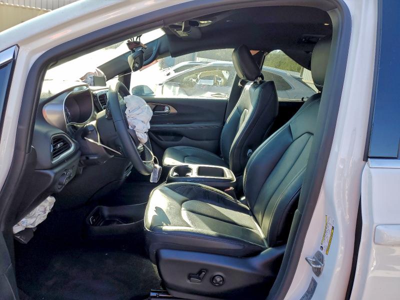 Photo 7 from auction – 2026 CHRYSLER PACIFICA S with VIN 2C4RC1BG0TR157035