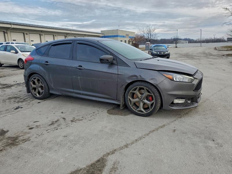 Photo 4 from auction – 2018 FORD FOCUS ST with VIN 1FADP3L99JL215830