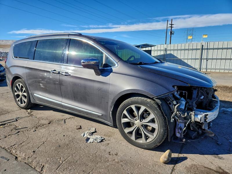 Photo 4 from auction – 2017 CHRYSLER PACIFICA with VIN 2C4RC1GGXHR584092