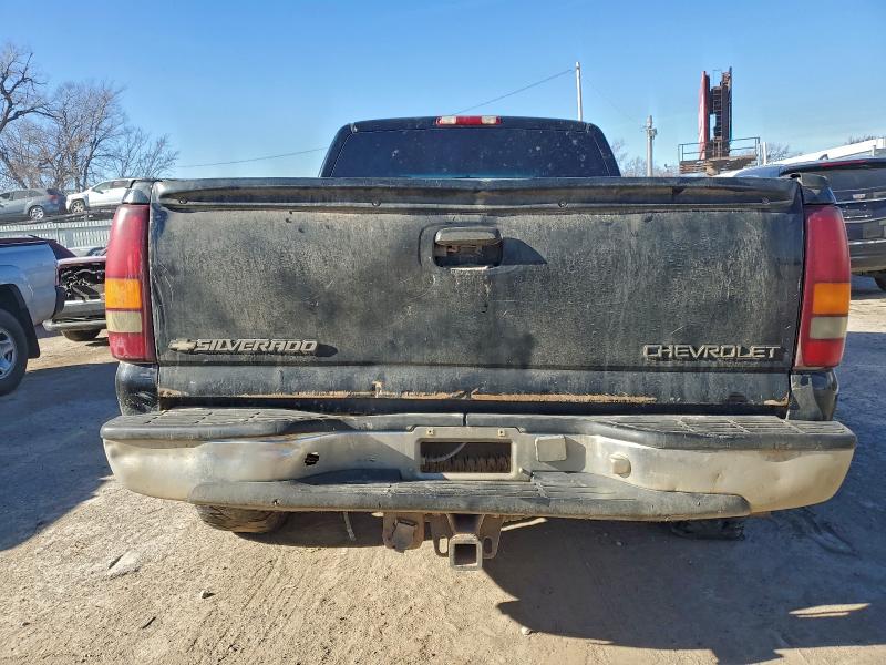 Photo 6 from auction – 2001 CHEVROLET SILVERADO with VIN 2GCEK19T611277972
