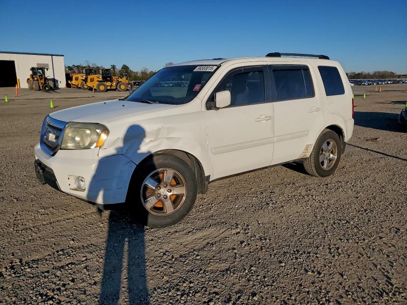 HONDA PILOT EXL 2011 with VIN 5FNYF4H52BB001387 - Photo from auction
