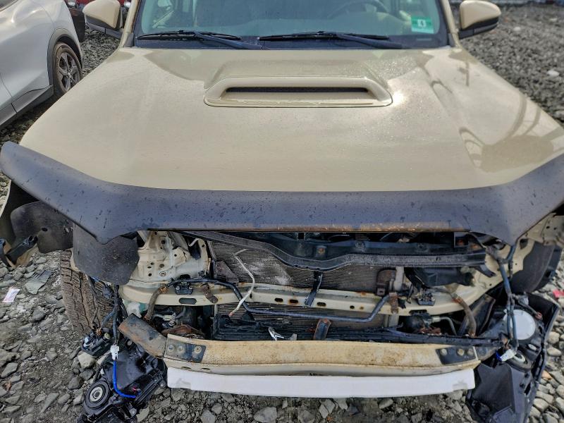 Photo 12 from auction – 2016 TOYOTA 4RUNNER SR with VIN JTEBU5JR7G5364691