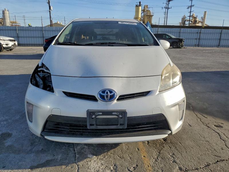 Photo 5 from auction – 2014 TOYOTA PRIUS with VIN JTDKN3DU9E1767095