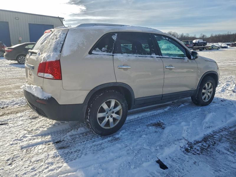 Photo 3 from auction – 2011 KIA SORENTO BA with VIN 5XYKTDA14BG157025