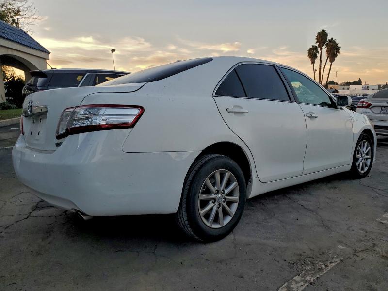 Photo 3 from auction – 2011 TOYOTA CAMRY HYBR with VIN 4T1BB3EK2BU132960
