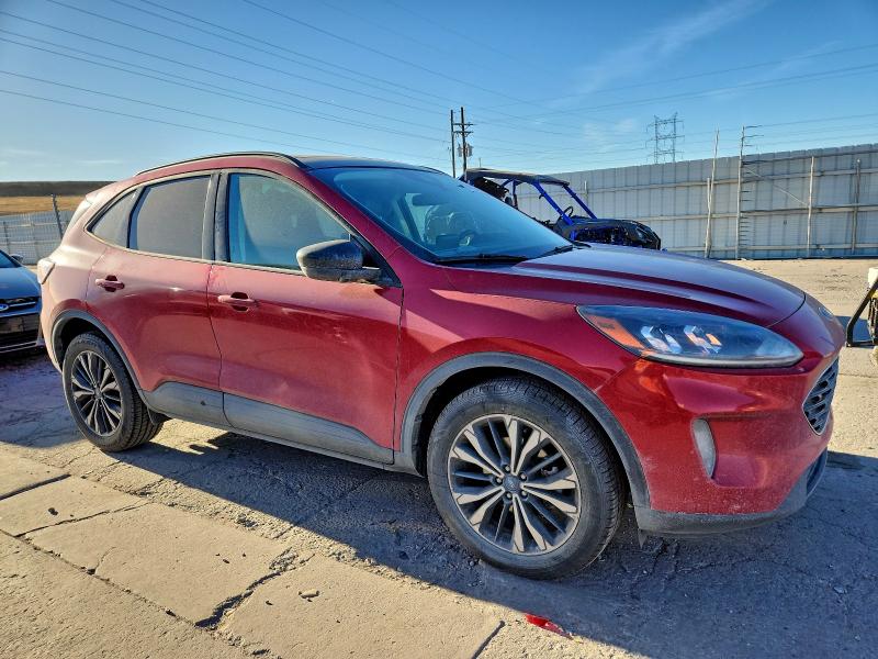 Photo 4 from auction – 2022 FORD ESCAPE with VIN 1FMCU9H95NUB37116