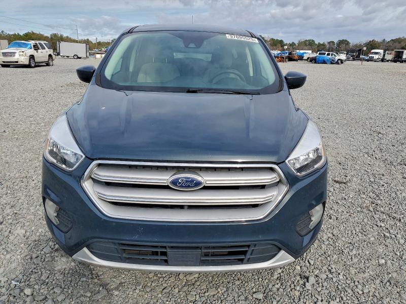 Photo 5 from auction – 2019 FORD ESCAPE SE with VIN 1FMCU0GD7KUB33243
