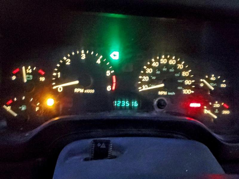 Photo 9 from auction – 2000 JEEP WRANGLER / with VIN 1J4FA29P4YP704654