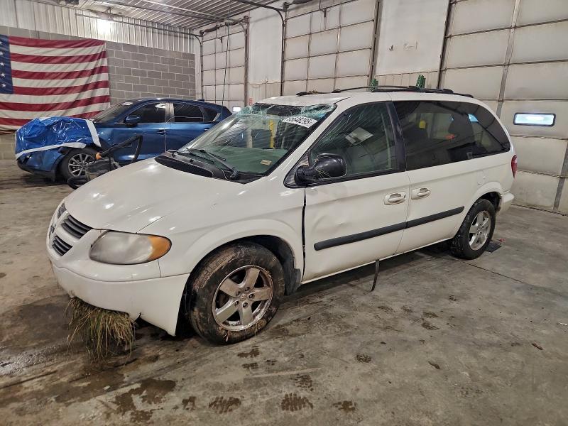 DODGE CARAVAN SX 2005 with VIN 1D4GP45R45B137174 - Photo from auction