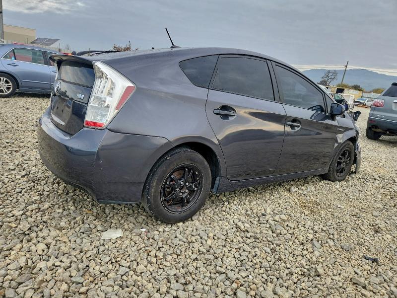 Zdjęcie 3 z aukcji – 2011 TOYOTA PRIUS z VIN JTDKN3DU1B5313069