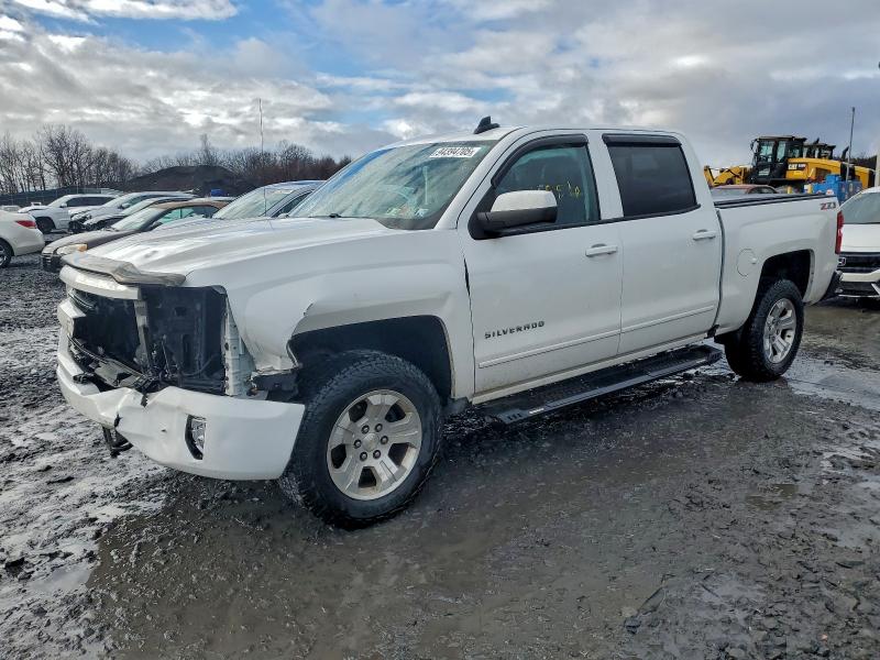 CHEVROLET SILVERADO 2016 with VIN 3GCUKREC2GG226968 - Photo from auction