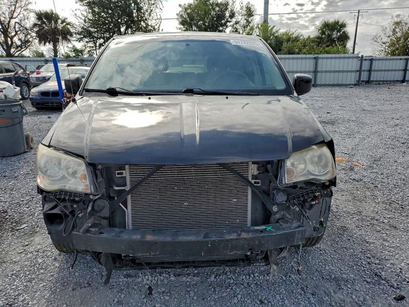 Photo 5 from auction – 2014 CHRYSLER TOWN & COU with VIN 2C4RC1BG8ER338886