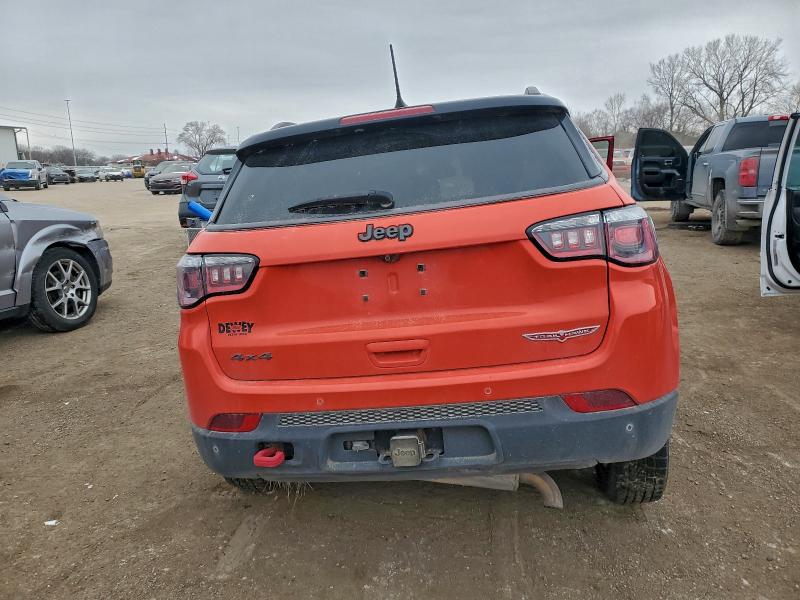 Photo 6 from auction – 2018 JEEP COMPASS TR with VIN 3C4NJDDB6JT178618