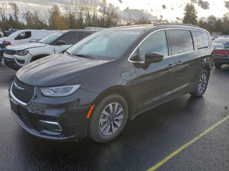 CHRYSLER PACIFICA H 2023 with VIN 2C4RC1L78PR622231 - Photo from auction