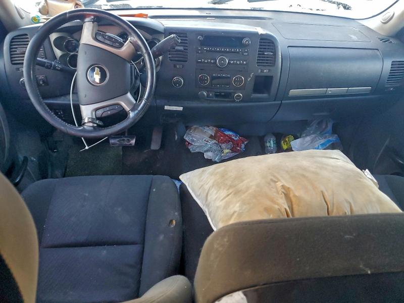 Photo 8 from auction – 2011 CHEVROLET SILVERADO with VIN 1GCRKSE36BZ267657