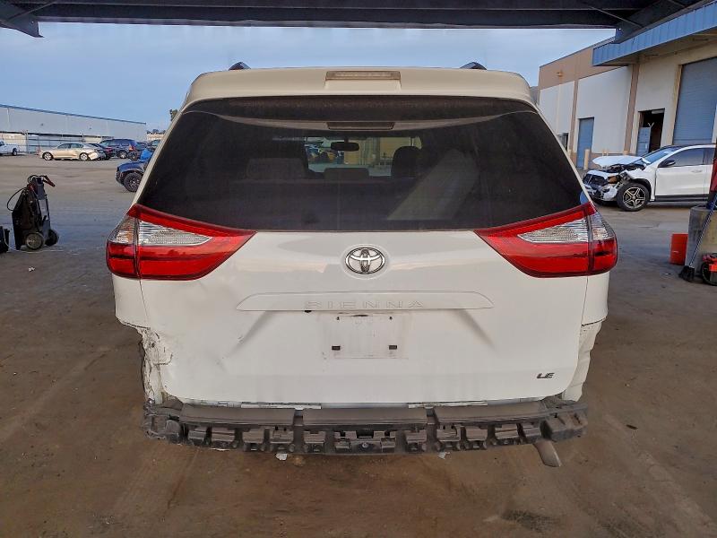 Photo 6 from auction – 2016 TOYOTA SIENNA LE with VIN 5TDKK3DC0GS698187
