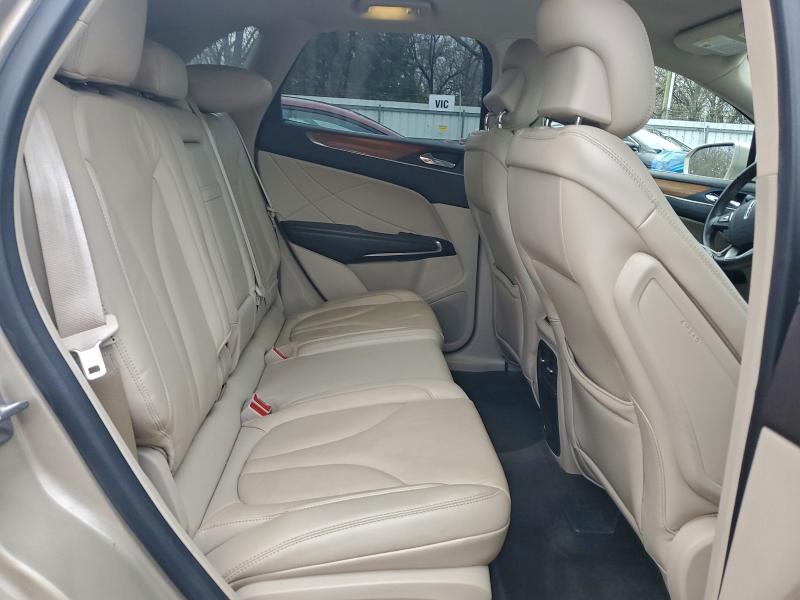 Photo 11 from auction – 2017 LINCOLN MKC SELECT with VIN 5LMCJ2C95HUL04115