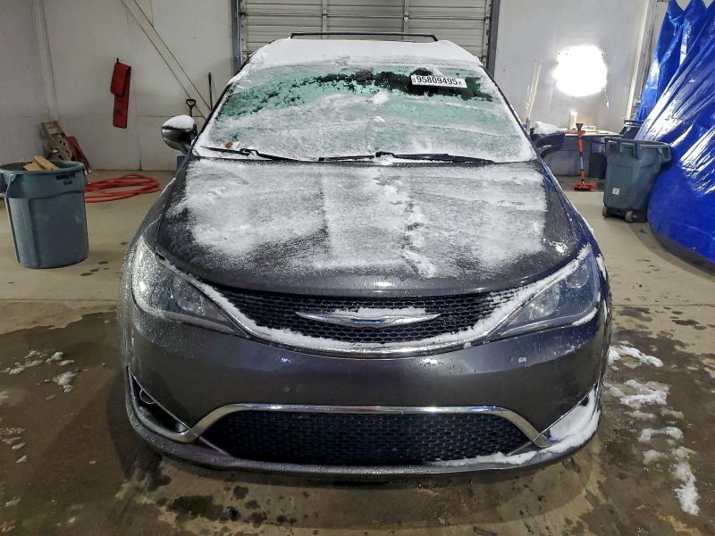 Photo 5 from auction – 2017 CHRYSLER PACIFICA with VIN 2C4RC1BG6HR705563