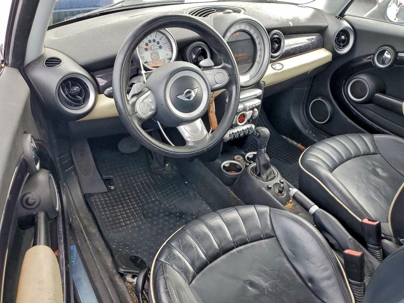 Photo 8 from auction – 2009 MINI COOPER CLU with VIN WMWML33579TN68675