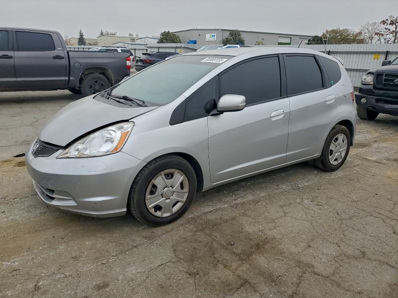 HONDA FIT 2012 مع رقم تعريف المركبة JHMGE8G38CC024708 - صورة من المزاد