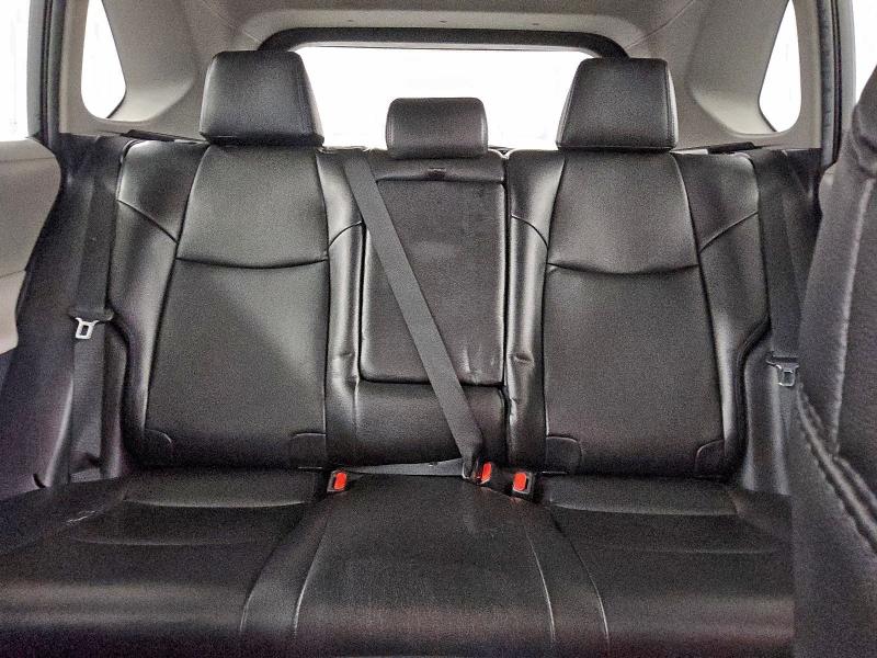 Photo 10 from auction – 2019 TOYOTA RAV4 XLE with VIN 2T3W1RFV4KC001067