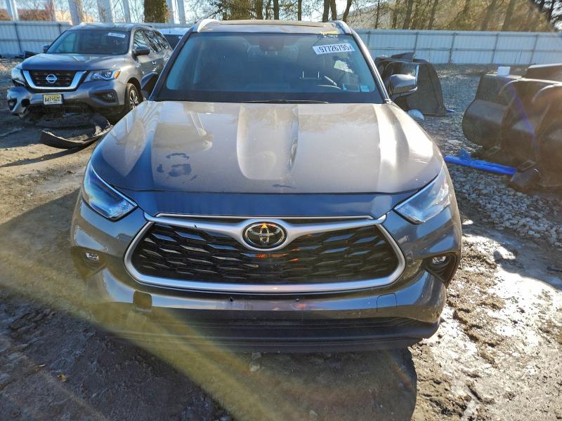 Photo 5 from auction – 2022 TOYOTA HIGHLANDER with VIN 5TDGZRBH6NS209033